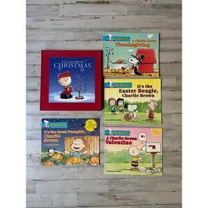 Lot of Five Snoopy Peanuts Charles M. Schulz Books